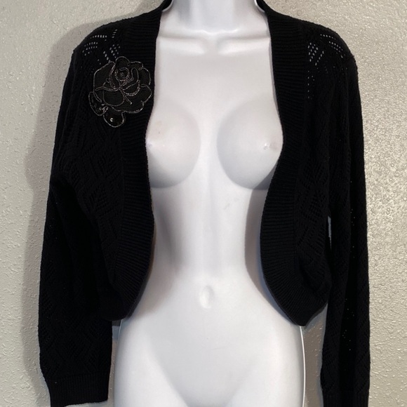 Black Open-Front Cardigan with Rose Detail Appliqué - Picture 3 of 9